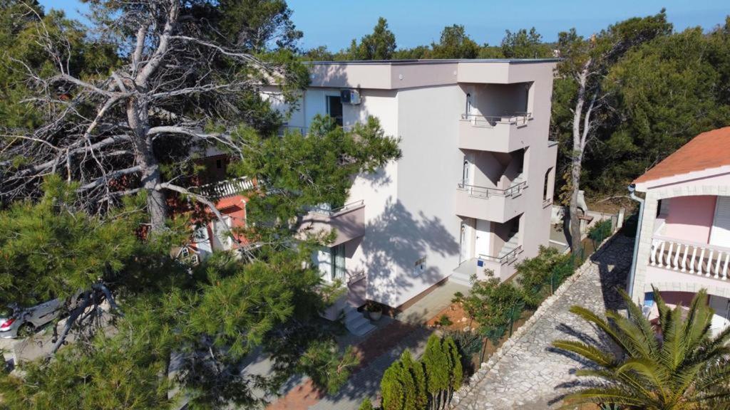 Apartmani Vukadin Vir Esterno foto